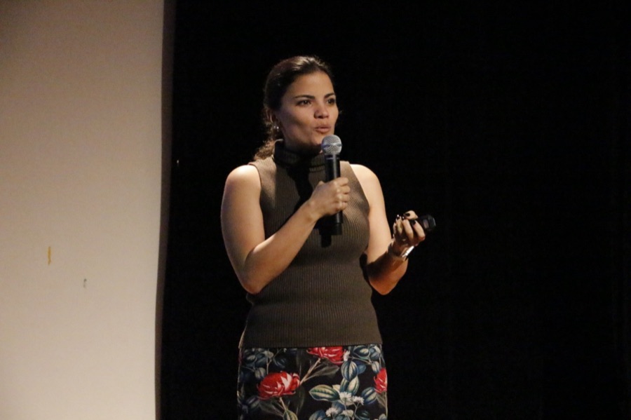 Viviane palestrando